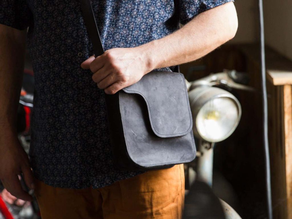 Petite sacoche Baroudeur en cuir pour homme